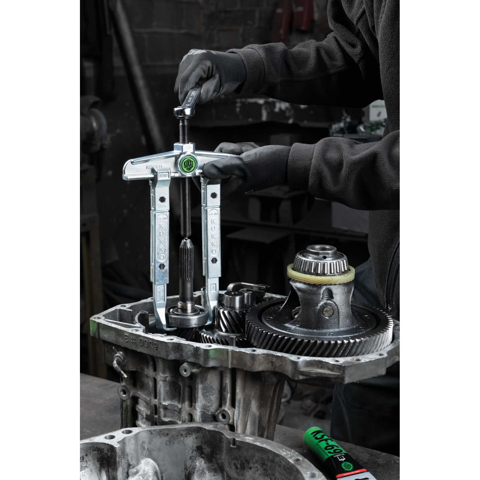 Kukko 20-1 | 2-jaw universal puller, up to 90 mm spread, 100 mm reach-Liger Tools