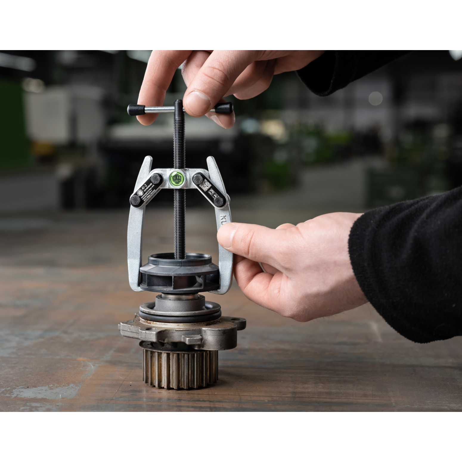 Kukko 41-1 | 2-jaw universal puller with swiveling jaws, up to 65 mm spread, 65 mm reach-Liger Tools