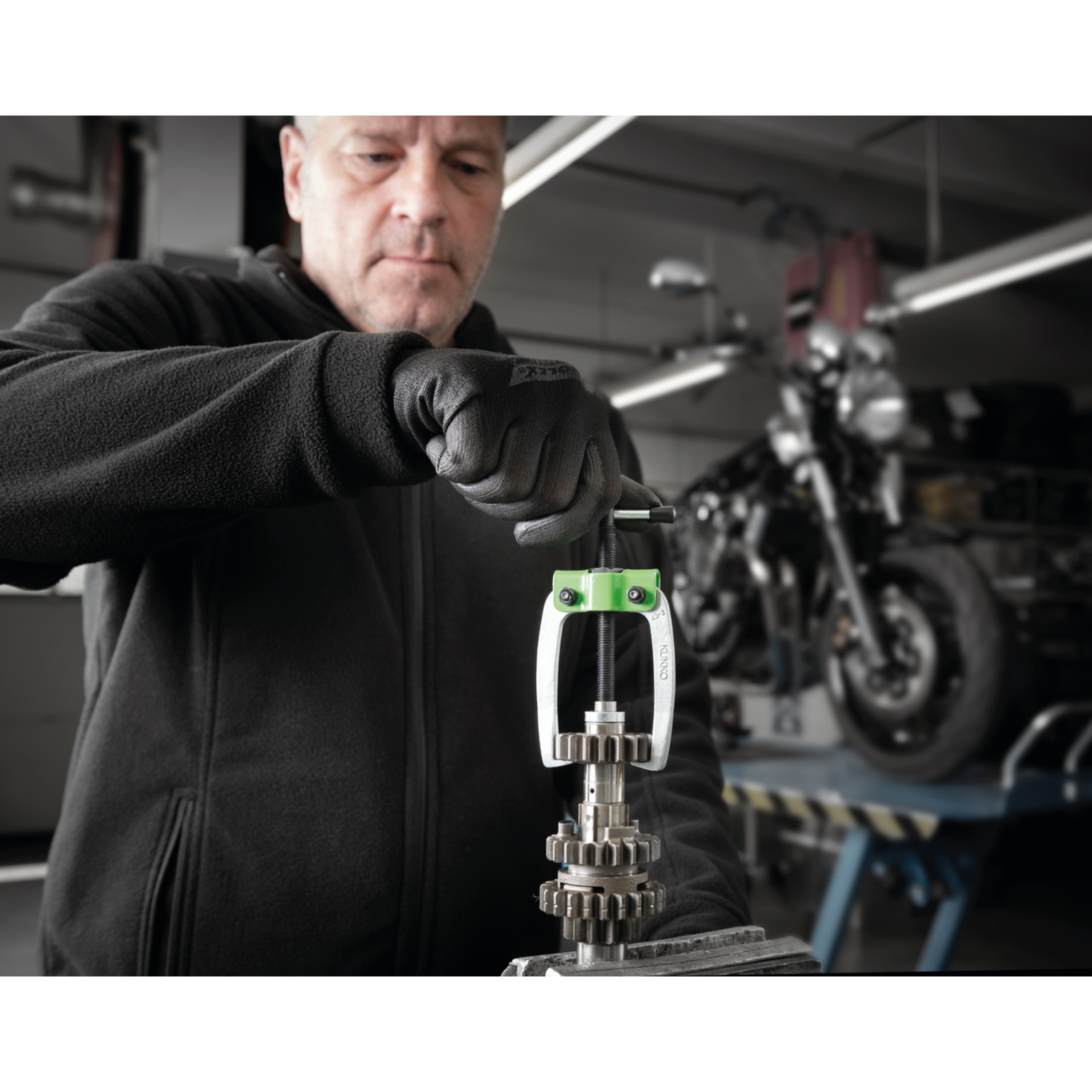 Kukko 43-3 | 2-jaw small parts puller with force-amplifying, self-centering jaws, up to 80 mm jaw opening, 80 mm reach-Liger Tools